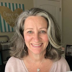 Meet your Posher, Connie